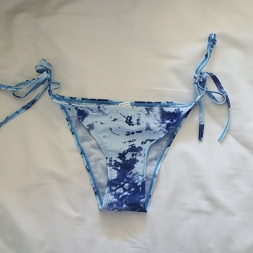 Tie-dye blue swim bottoms